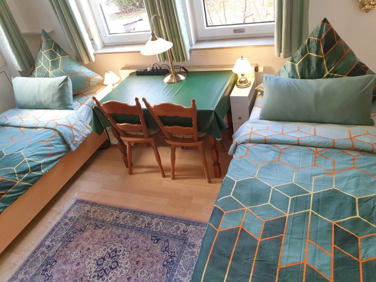 Zimmer Hohbuch Mit Achalmblick Reutlingen Exterior photo