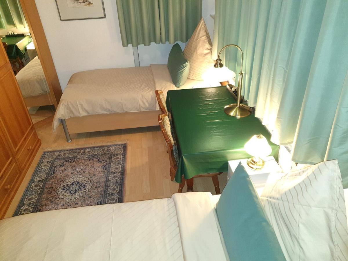 Zimmer Hohbuch Mit Achalmblick Reutlingen Exterior photo