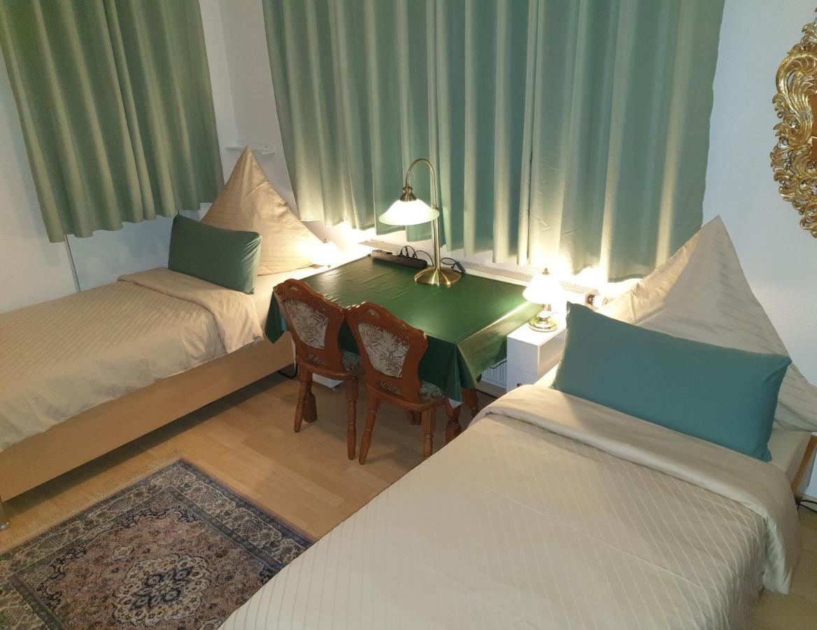 Zimmer Hohbuch Mit Achalmblick Reutlingen Exterior photo